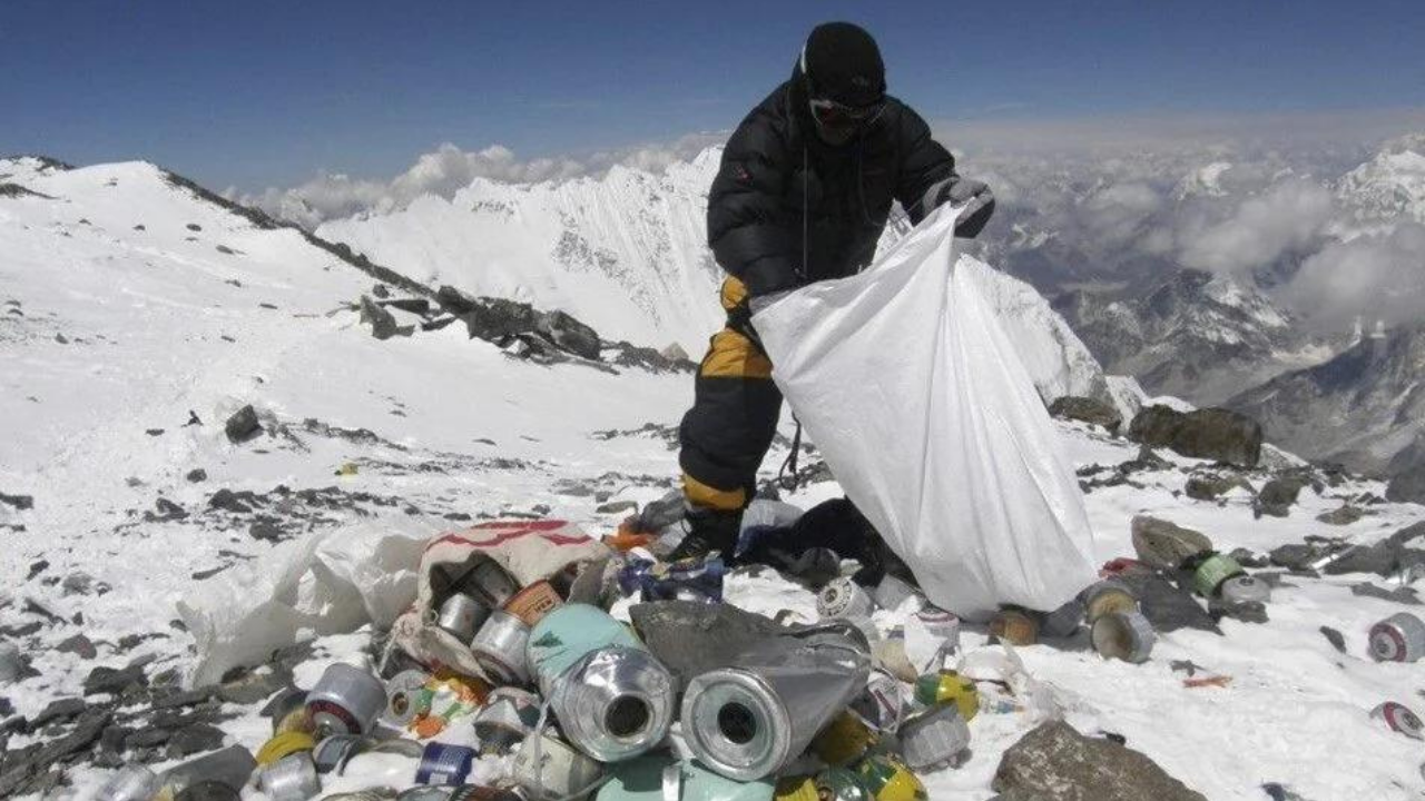 everest dağı temizlik dronelar