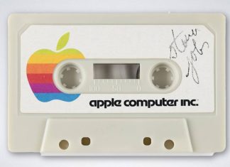 Apple’ın eski ürünleri açık artırmaya çıktı! Steve Jobs imzalı kaset ve daha fazlası