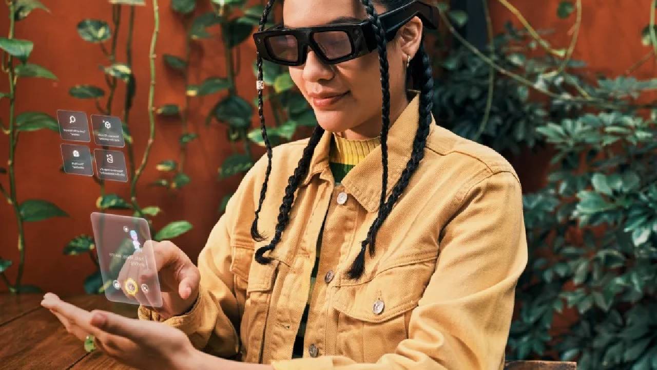 Snap Augmented Reality Glasses