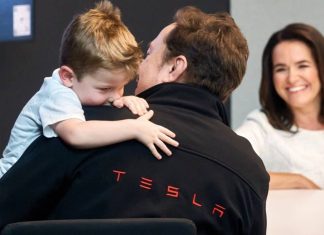 Elon Musk, çocukları ve anneleri için iki malikane satın aldı Elon Musk ve oğlu X