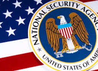 Rob Joyce, Noel ışıklarıyla teknoloji harikası bir gösteri sunuyor