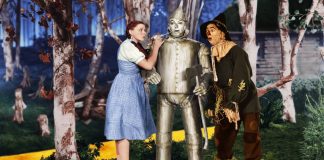 Oz Büyücüsü’nün ikonik ayakkabıları rekor fiyata satıldı