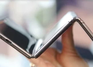 Samsung, üçe katlanabilen telefonu ile karşımıza çıkacak!