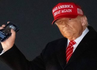 Trump, kendi mobil operatör markasını kuracak!