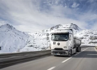 Daimler hidrojenli çekicisi ile karşımıza çıkıyor