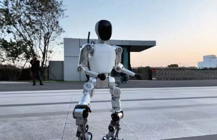 Dünyanın en ucuz insansı robotu (1)