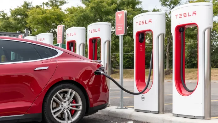 Tesla-Kutahya-istasyonu-hizmete-girdi-kapak