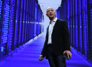 Jeff Bezos, uzayda veri merkezi kuracak