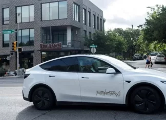 Tesla Robotaksi güven vermiyor