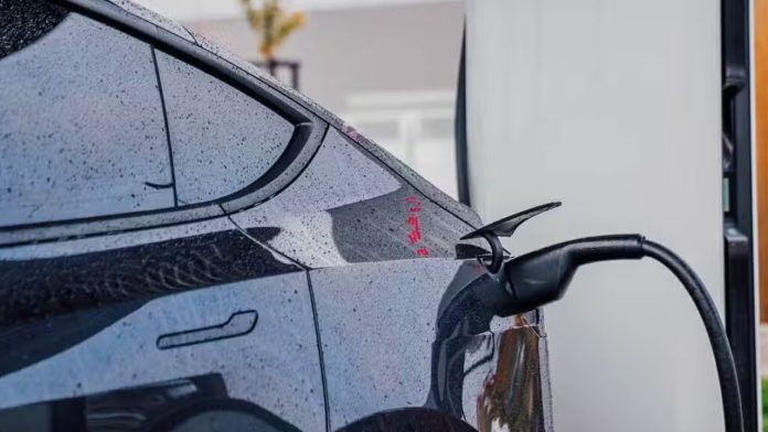 tesla-multipass-ozelligini-avrupada-genisletiyor-1