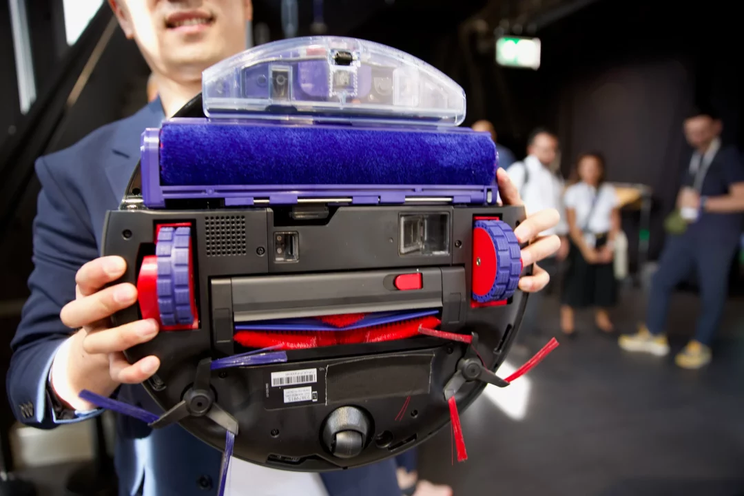 DysonYeni Robot Süpürgesi Dyson Spot+Scrub Al’ı Tanıttı