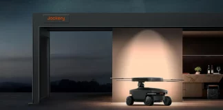 Akıllı Robot, Cihazlarınızı Şarj Etmek İçin Yanınızda Geziyor Güneş enerjili şarj robotu