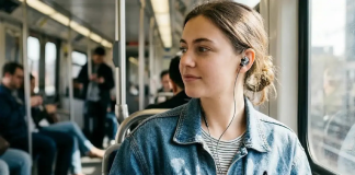 Kablolu Kulaklıklar Yeniden Trend Oluyor! Kablolu Kulaklıklar