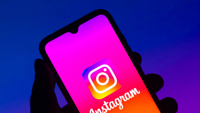 Instagram siyah beyaz hatası