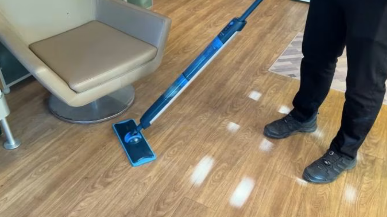 Philips OneUp dikey temizleyici