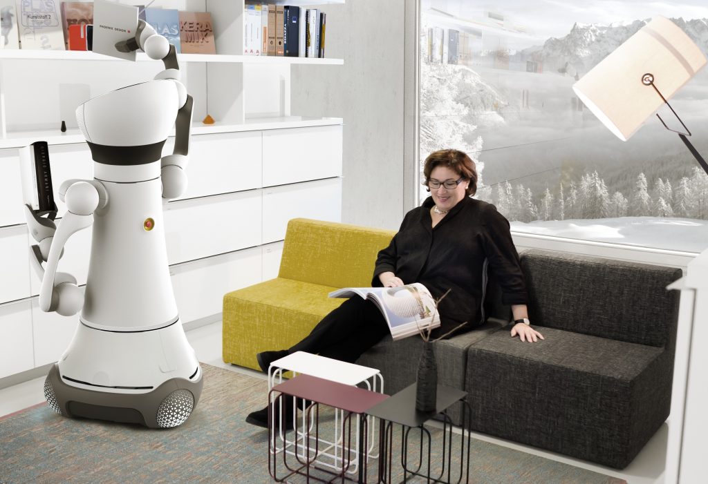 Ev işlerine yardımcı robot Ciros Pembe Teknoloji